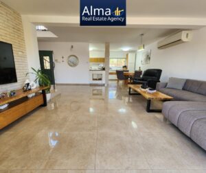 Avnei HaChoshen Maale Adumim